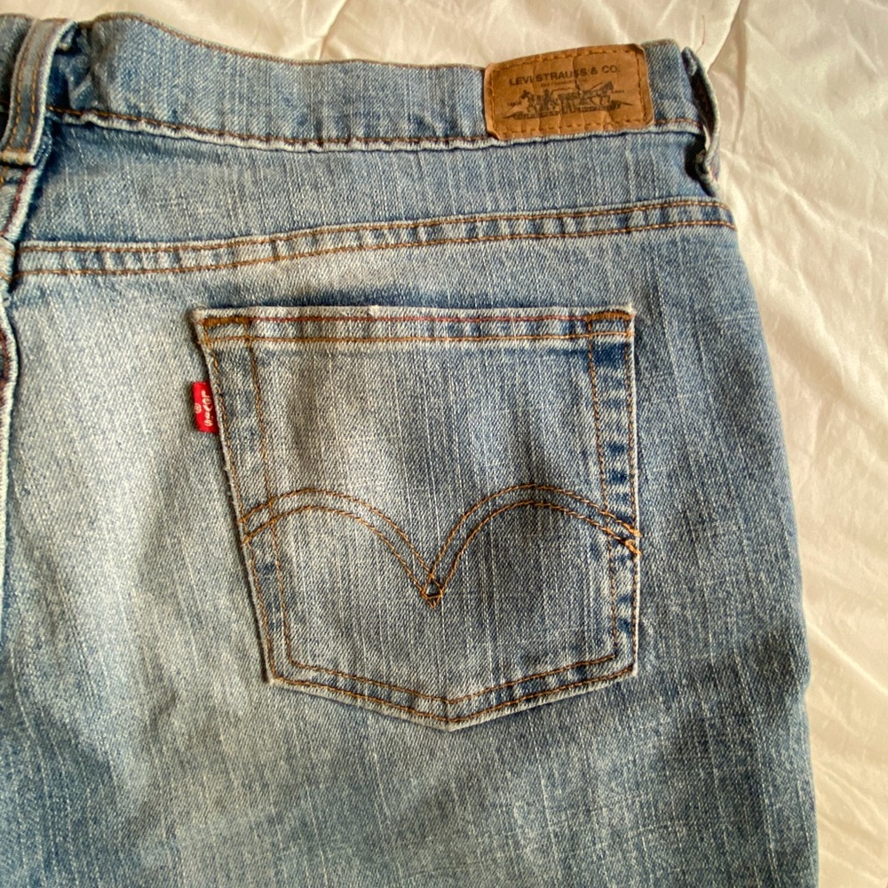 Women’s Levi’s 505 straight leg jeans